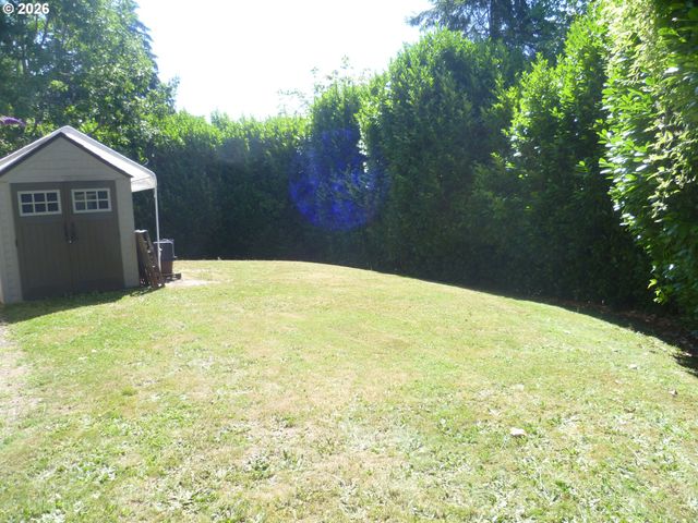 532 E STONECREEK Dr, La Center, WA 98629