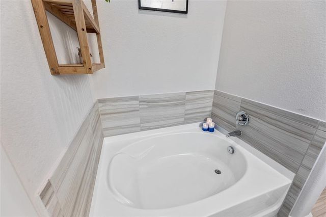 116 Docking Iron DR, Hutto, TX 78634