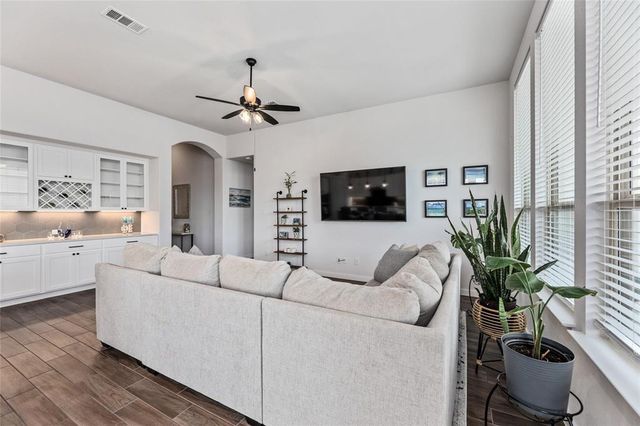 116 Docking Iron DR, Hutto, TX 78634