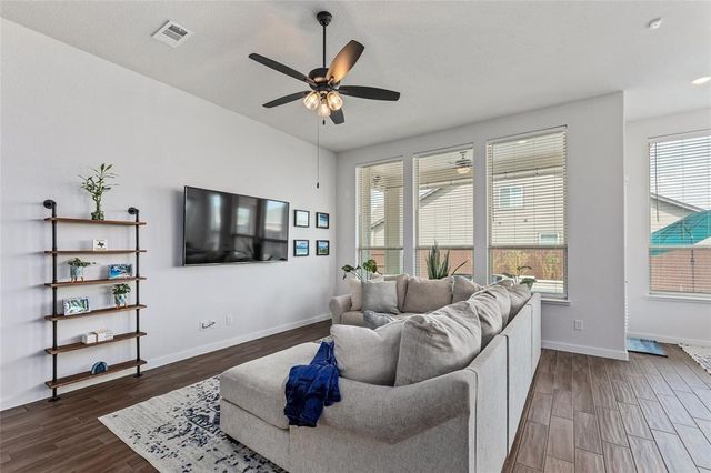 116 Docking Iron DR, Hutto, TX 78634