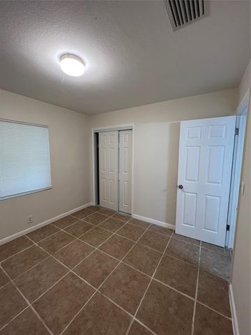 1811 N 47th St, Fort Pierce, FL 34947