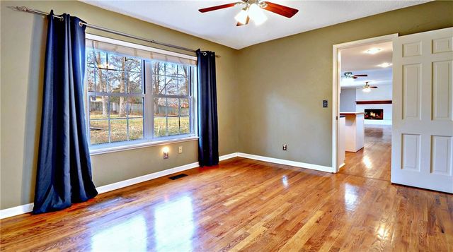 2691 N Stanton Avenue, Fayetteville, AR 72703