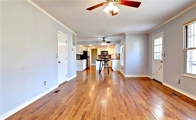 2691 N Stanton Avenue, Fayetteville, AR 72703