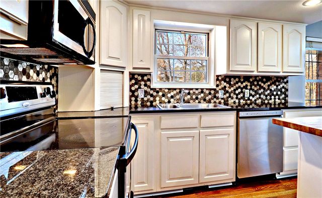 2691 N Stanton Avenue, Fayetteville, AR 72703