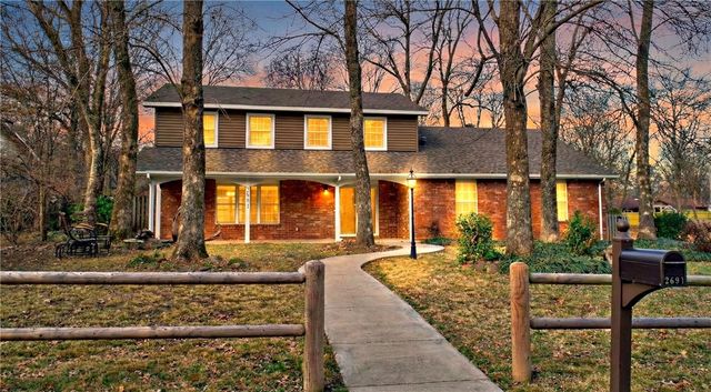 2691 N Stanton Avenue, Fayetteville, AR 72703