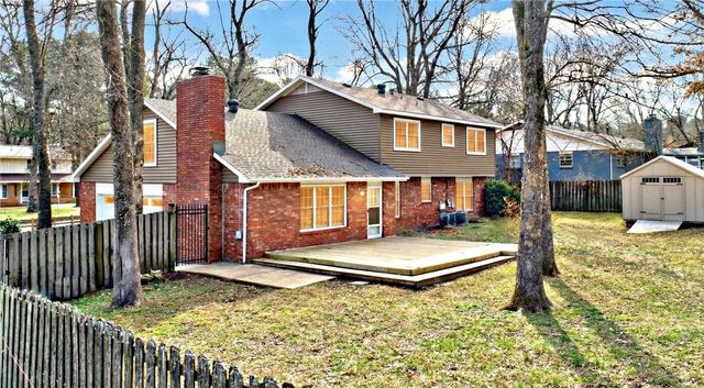 2691 N Stanton Avenue, Fayetteville, AR 72703