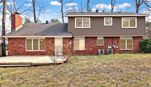 2691 N Stanton Avenue, Fayetteville, AR 72703