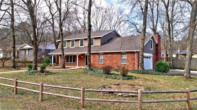 2691 N Stanton Avenue, Fayetteville, AR 72703