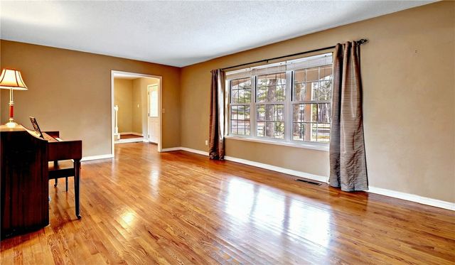 2691 N Stanton Avenue, Fayetteville, AR 72703