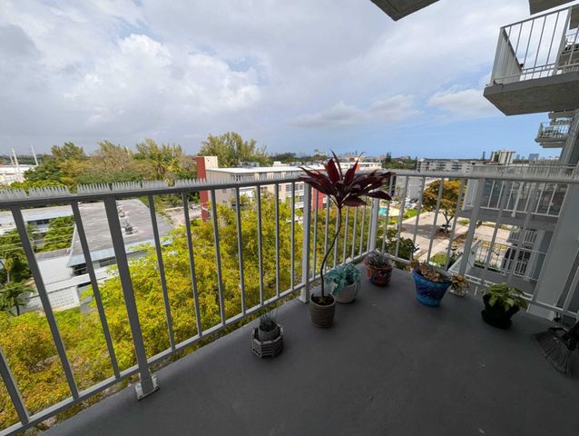 1470 NE 125th Terrace 709, North Miami, FL 33161