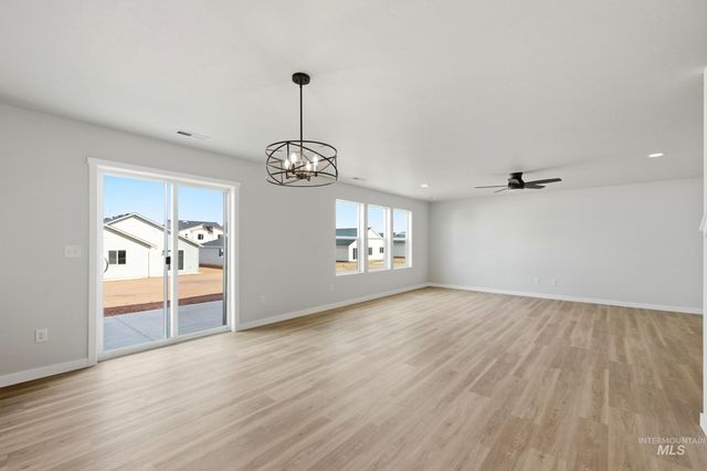 1751 Gyrfalcon St, Middleton, ID 83644