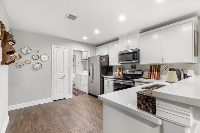 4805 Indian Trail, Baytown, TX 77521