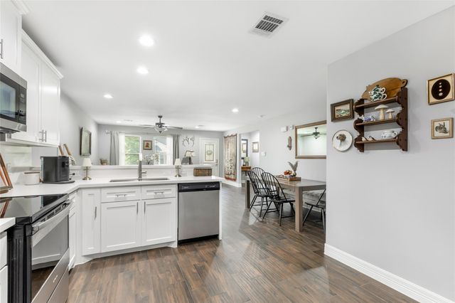 4805 Indian Trail, Baytown, TX 77521