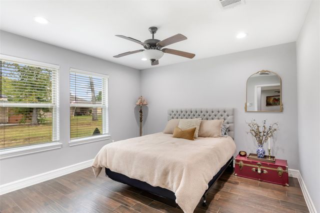 4805 Indian Trail, Baytown, TX 77521