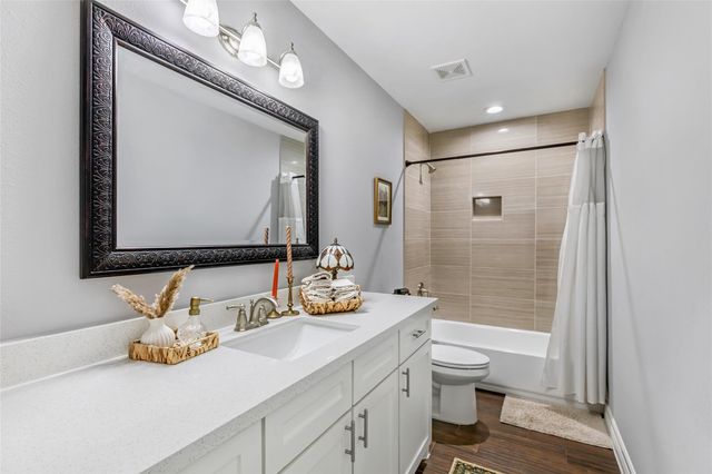 4805 Indian Trail, Baytown, TX 77521