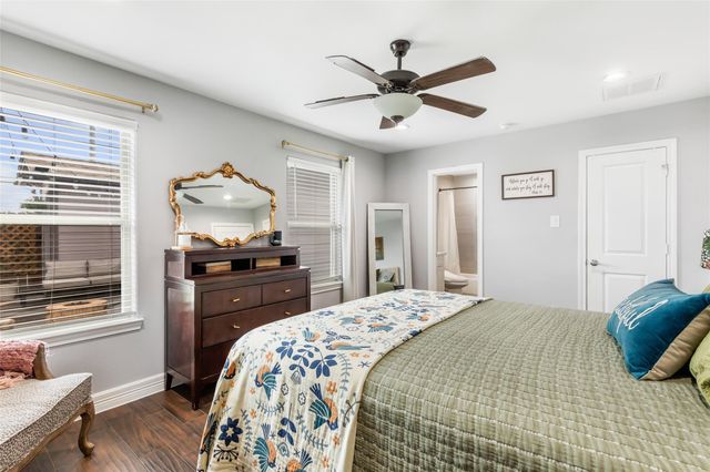 4805 Indian Trail, Baytown, TX 77521