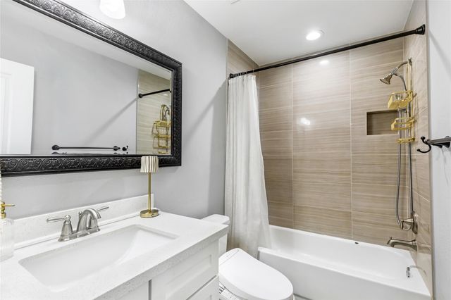 4805 Indian Trail, Baytown, TX 77521