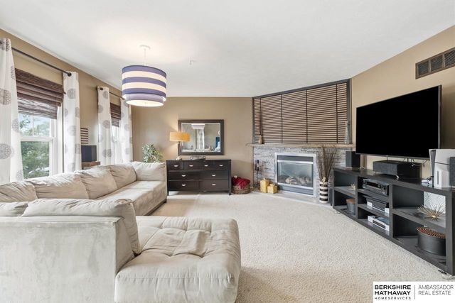 2908 N 169th Street, Omaha, NE 68116