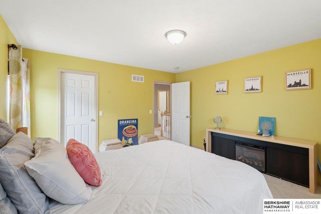 2908 N 169th Street, Omaha, NE 68116