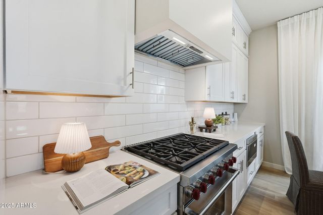 109 W WILLO Court, Phoenix, AZ 85003