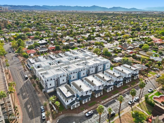 109 W WILLO Court, Phoenix, AZ 85003