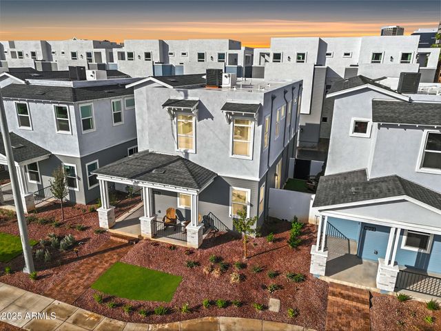 109 W WILLO Court, Phoenix, AZ 85003