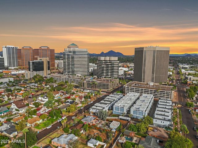 109 W WILLO Court, Phoenix, AZ 85003