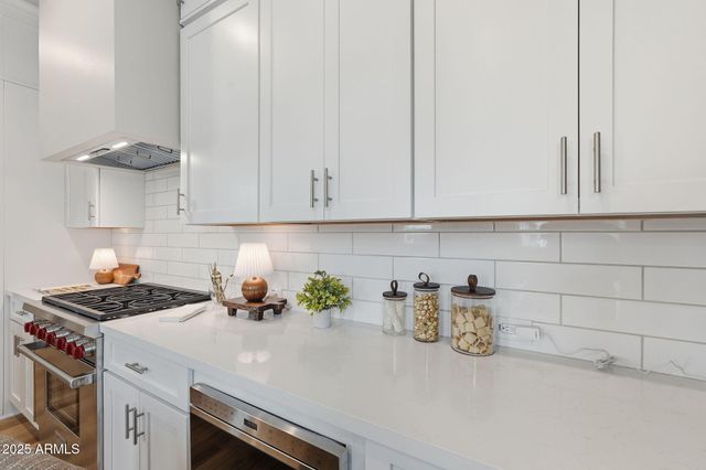 109 W WILLO Court, Phoenix, AZ 85003