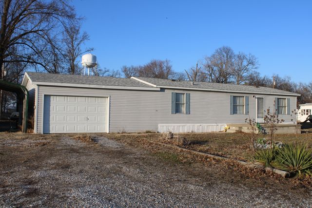 406 W Kirkwood Street, Odin, IL 62870