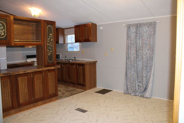 406 W Kirkwood Street, Odin, IL 62870