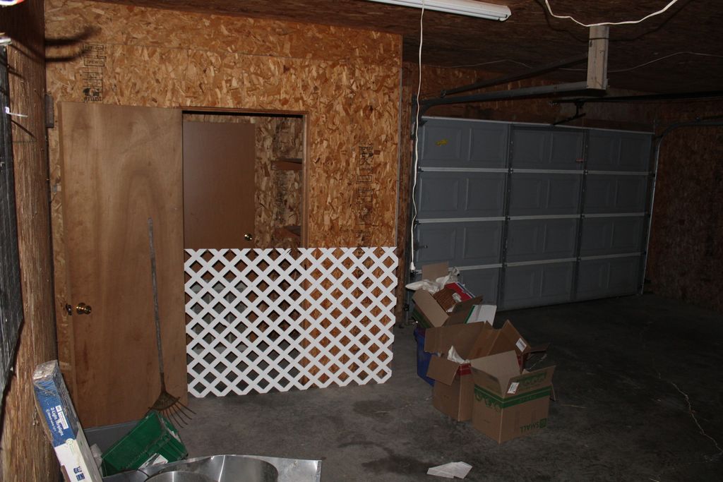 Image 22 of property listing at 406 W Kirkwood Street, Odin, IL 62870