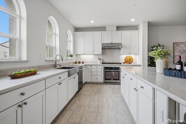 997 Ocean View Avenue, Daly City, CA 94014