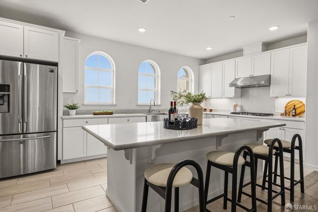 997 Ocean View Avenue, Daly City, CA 94014
