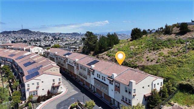 997 Ocean View Avenue, Daly City, CA 94014