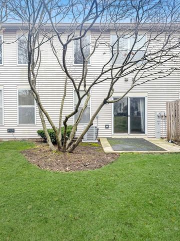 1533 Keystone Court, Elgin, IL 60120