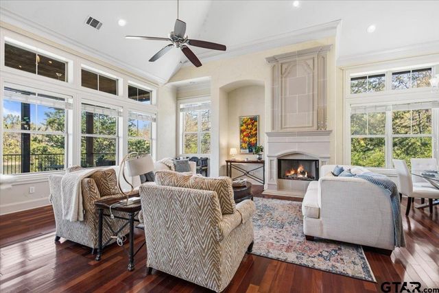 2861 J Cupit Court, Tyler, TX 75709