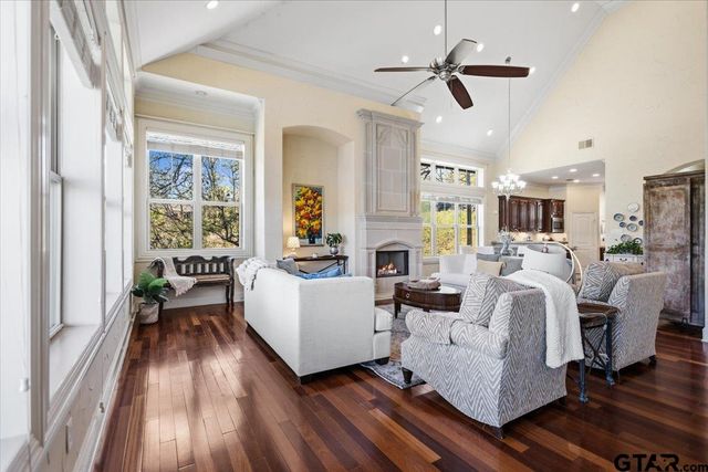 2861 J Cupit Court, Tyler, TX 75709