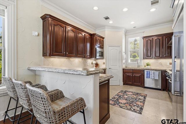 2861 J Cupit Court, Tyler, TX 75709