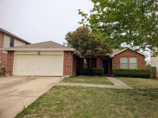 2036 Hopi Trail, Grand Prairie, TX 75052