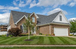 8507 Vancouver Ct, Louisville, KY 40228