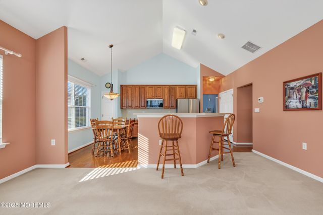 11 Drayton Road, Manchester, NJ 08759