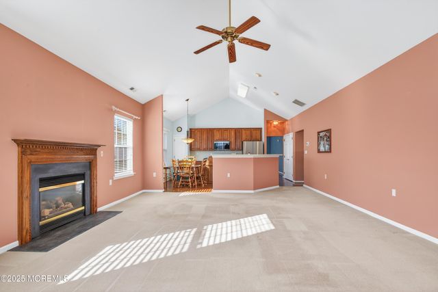 11 Drayton Road, Manchester, NJ 08759