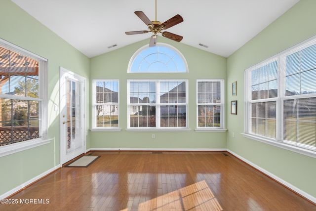 11 Drayton Road, Manchester, NJ 08759