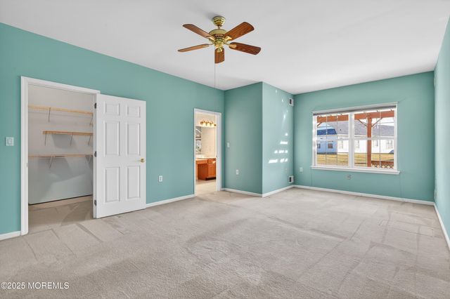 11 Drayton Road, Manchester, NJ 08759