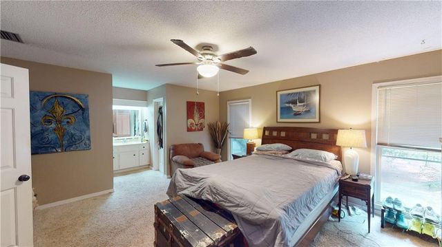 6012 Sussex Drive, Mobile, AL 36608