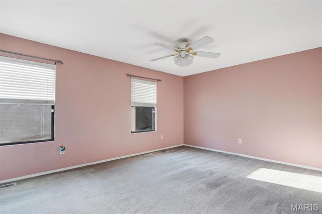 613 Summer Winds Lane B, St Peters, MO 63376