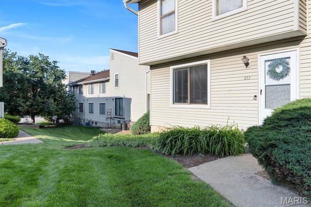 613 Summer Winds Lane B, St Peters, MO 63376
