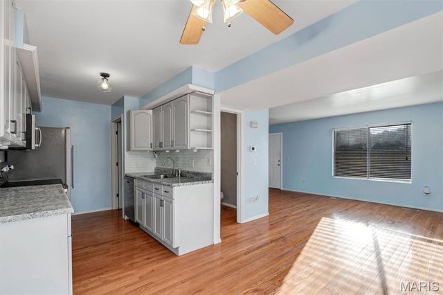 613 Summer Winds Lane B, St Peters, MO 63376