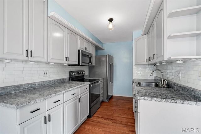 613 Summer Winds Lane B, St Peters, MO 63376