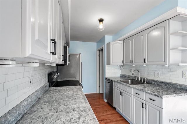 613 Summer Winds Lane B, St Peters, MO 63376